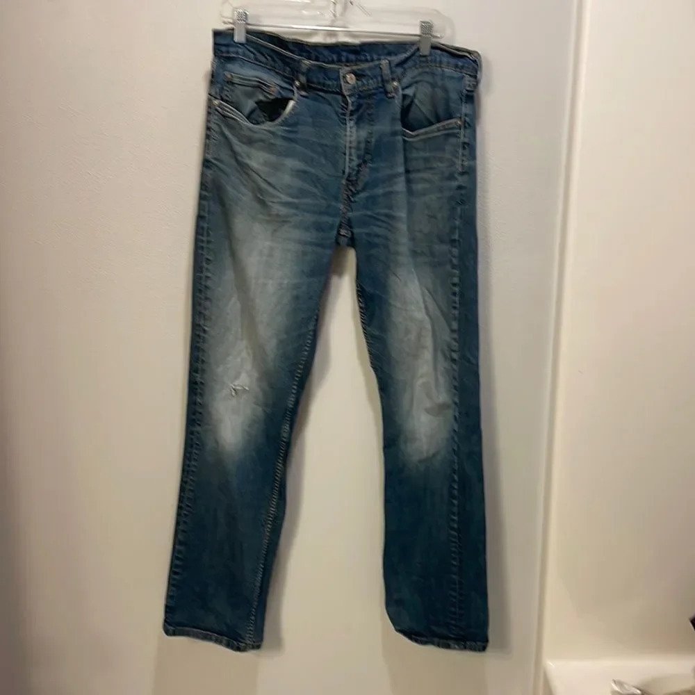 LEVI’S Mens blue jeans